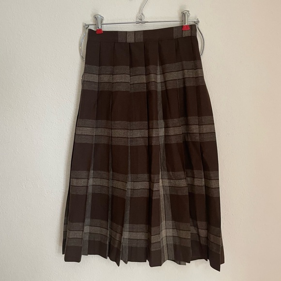 Bundle of 3 Vintage A-Line Skirts | Dark Academia | Neutral Brown, Tan, Grey - Picture 10 of 15